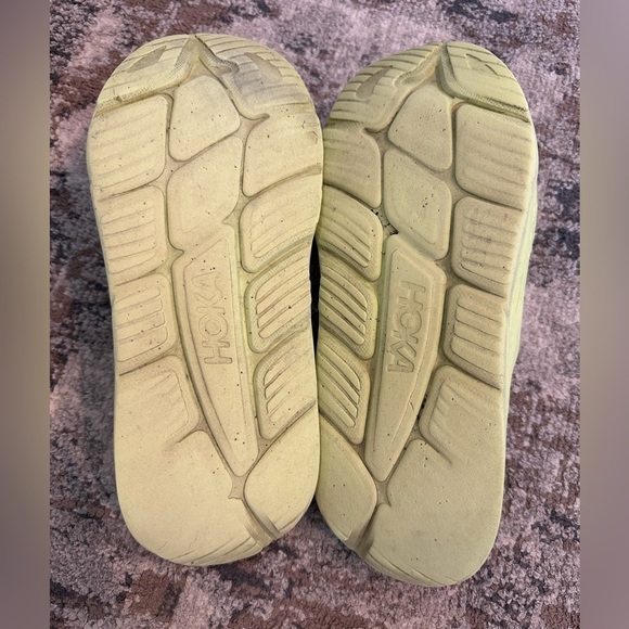 HOKA ORA 3 RECOVERY SLIDES
 Color is Honeydew men’s 10 or Women’s 12 - Picture 5 of 7